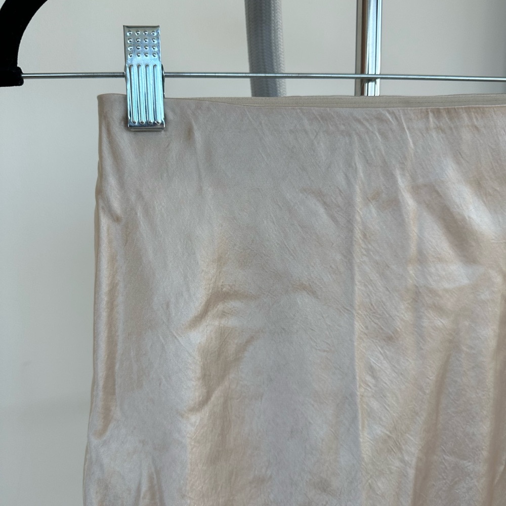 Babaton Silky MIDI Skirt in XS - Picture 3 of 4